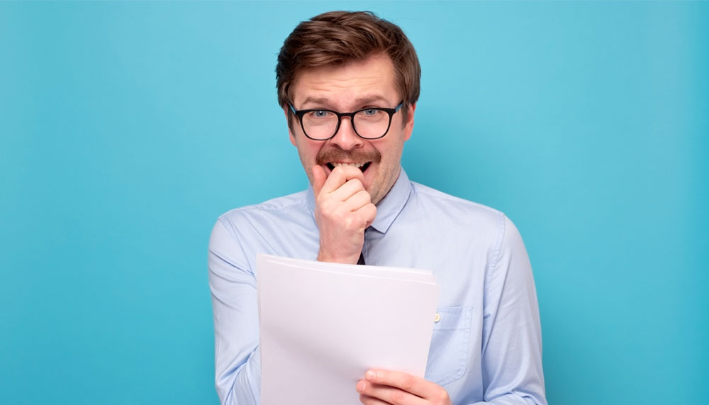 Les gestes réflexes : apprendre à les contrôler pour mieux maîtriser son image !